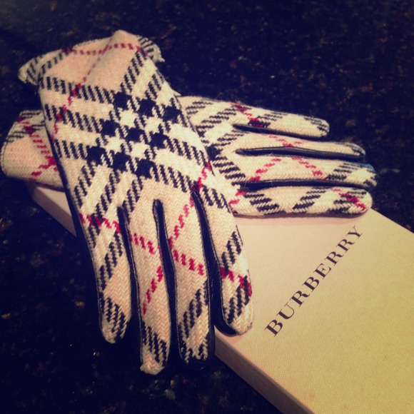 Authentic Burberry Leather Gloves