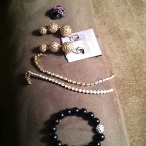 Bundled for amped beauty!!!!!/sold!!!!