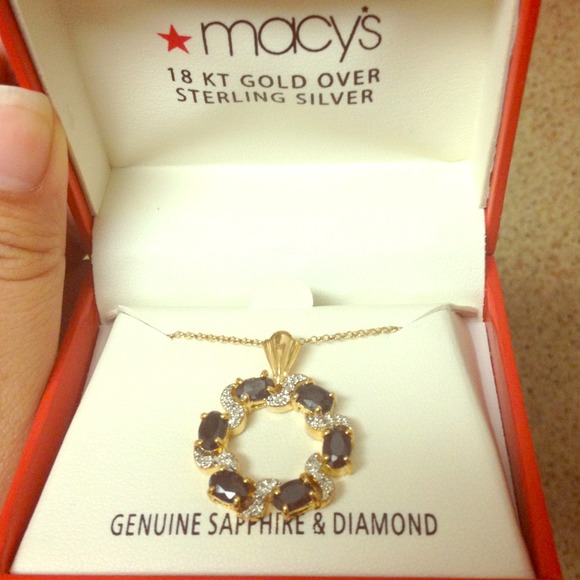 Genuine Sapphire & Diamond pendant on 18kt gold