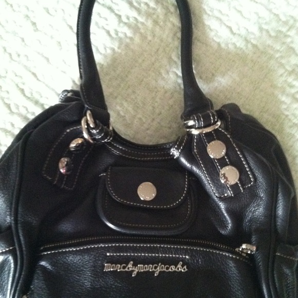 New Authentic Marc Jacobs - Picture 3 of 4