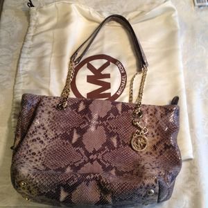 New lowest price! ORIGINAL Michael Kors Handbag!!!