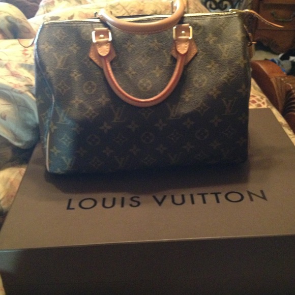SOLD  LV speedy 30
