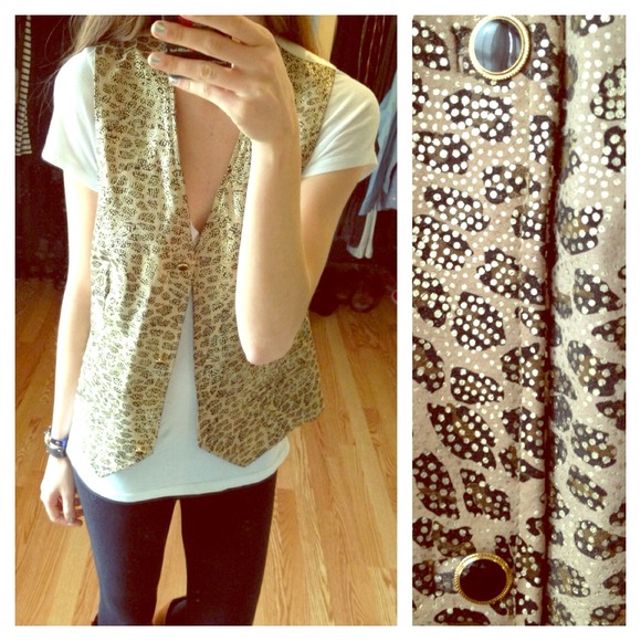 Tops - Super vintage leather leopard print vest