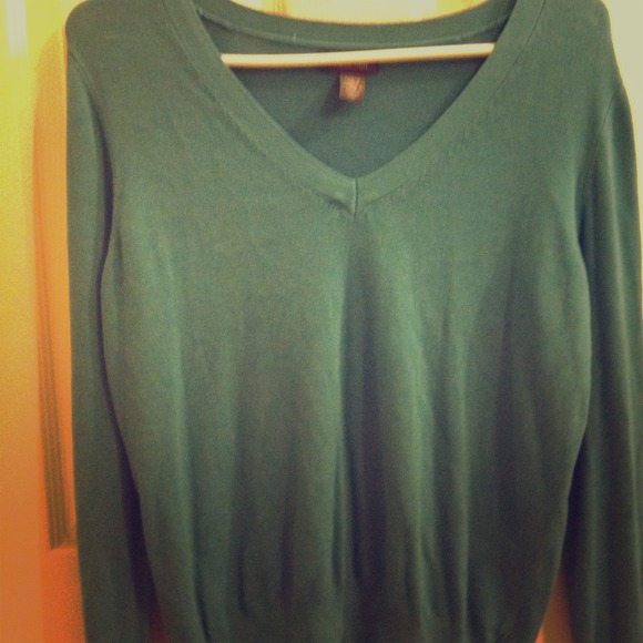 Kenneth Cole sweater