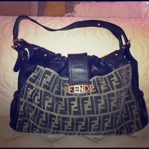 AUTHENTIC Fendi