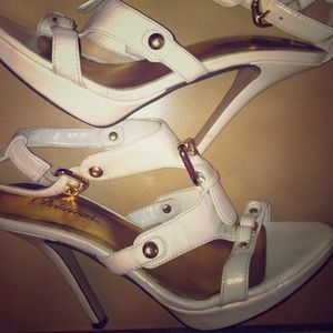 White heels size 9