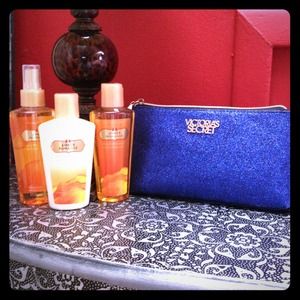 NWOT Victoria's Secret body set