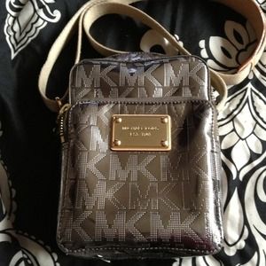 🚫SOLD🚫 Michael Kors Cross Body Metallic Purse