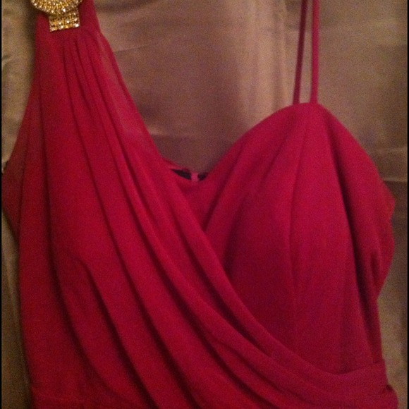Beautiful plum/rasberryprom dress. Only worn once!