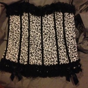 Black and white corset, three little bows on front
