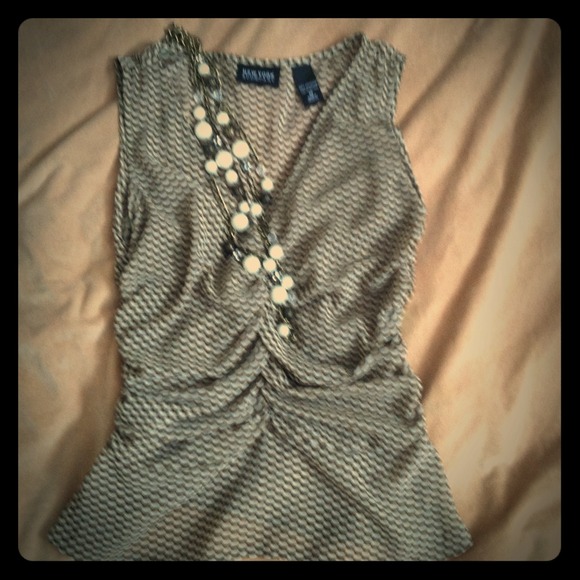 Sheer Print V-neck Sleeveless Top