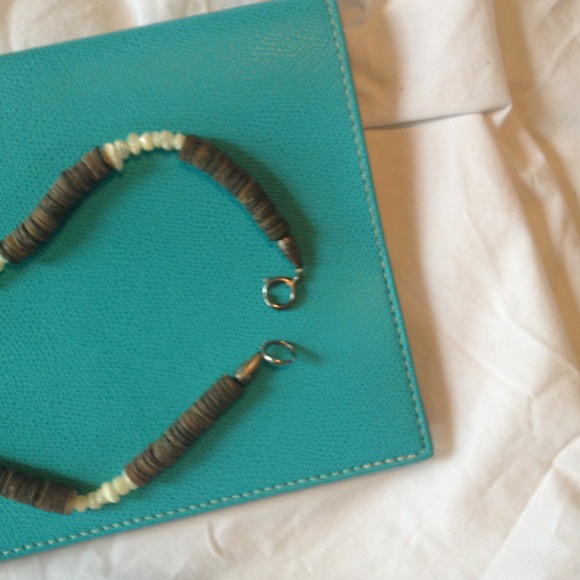 Shell Necklace - Picture 3 of 4