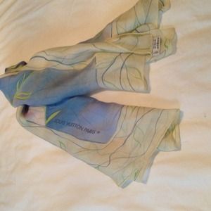 Louis Vuitton (genuine) Scarf 100% silk