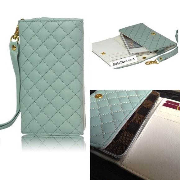 Accessories - iPhone or iPod Touch 5/4/3 Wallet Case (Green)