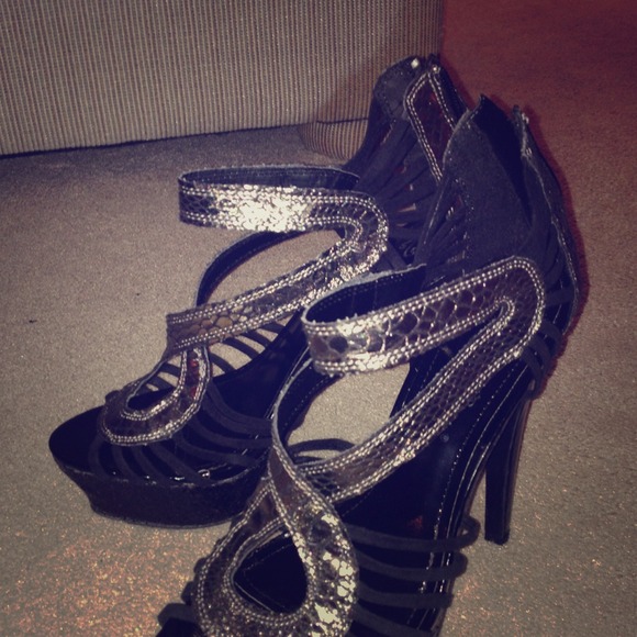 Too zap phh upfrt reptile heels