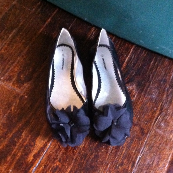 @@SOLD@@Flower Flats Size 8W