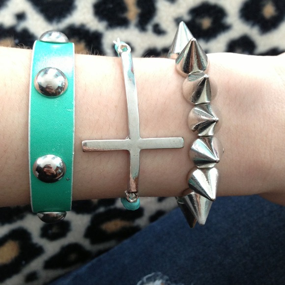 Teal Bracelet Set - Picture 1 of 2