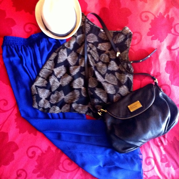 Bow Top - Picture 2 of 4