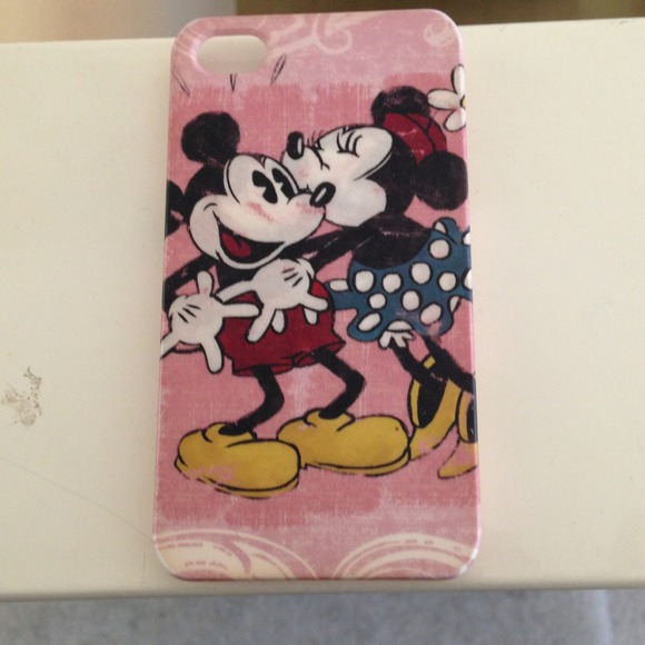 Mickey and Minnie iPhone 4 case - Picture 1 of 1