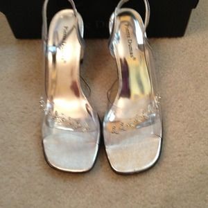 Pierre Dumas gorgeous silver shoes