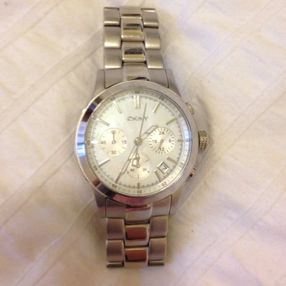 ❌SOLD DKNY watch - Picture 2 of 3
