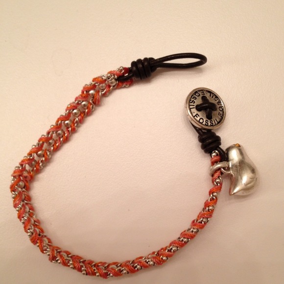 Fossil bracelet with bird charm✂reduced✂