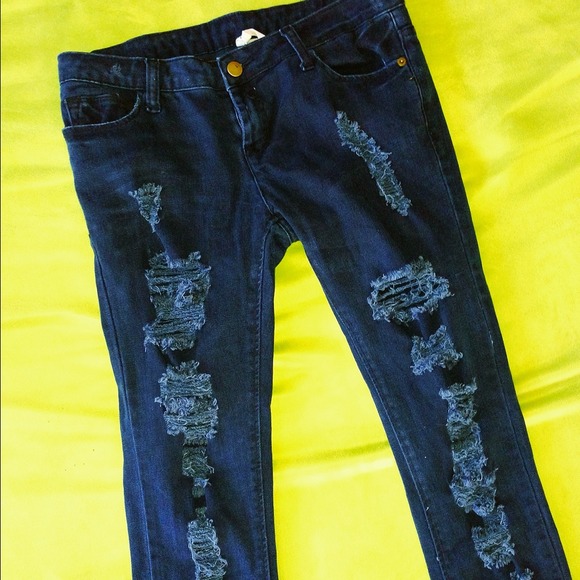 🚫SOLD🚫 Destroyed Denim Jeans 28/7