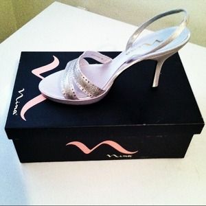 Nina GETAWAY heels ***Price reduced***