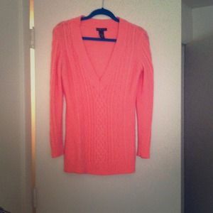New York & Company Coral sweater