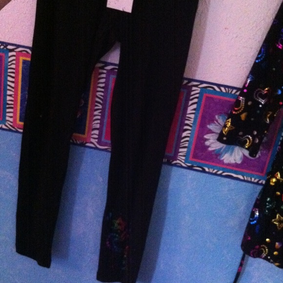 Brand new never worn 2 piece outfit! Price lowered - Picture 3 of 4