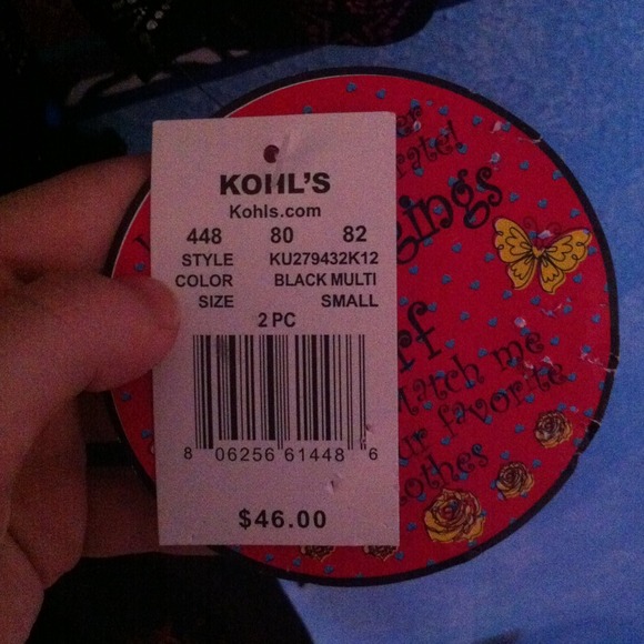 Brand new never worn 2 piece outfit! Price lowered - Picture 4 of 4