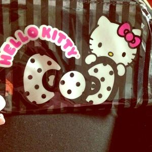 🎀🎀Hello kitty makeup bag🎀🎀