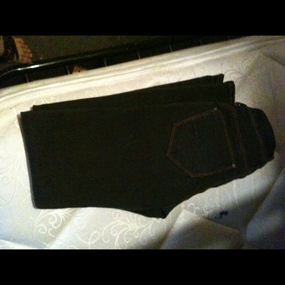 SOLD Black skinny jeans - Picture 2 of 3