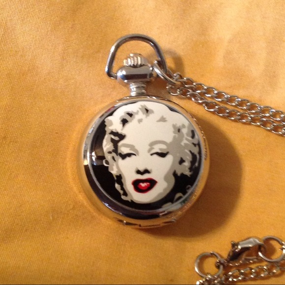 ‼️SOLD‼️Necklace Watch Locket - Picture 1 of 4