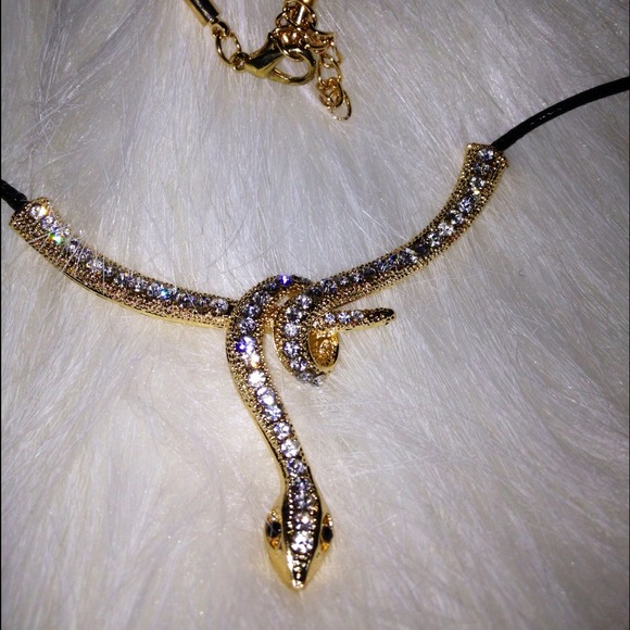 Reduced....Rhinestone Snake Necklace - Picture 4 of 4