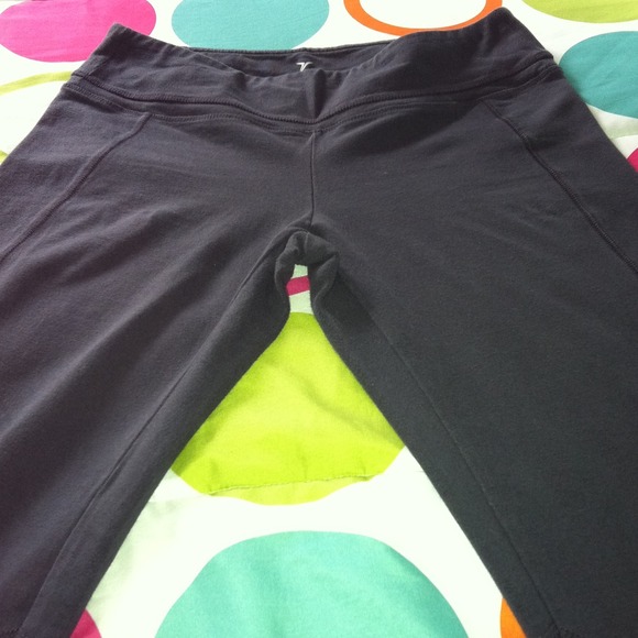 Old Navy Yoga pants NWOT