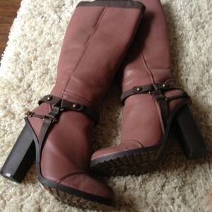 Great knee length boots brand new !!!!