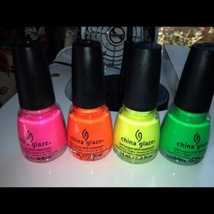 💅Fluorescent china glaze nail polish