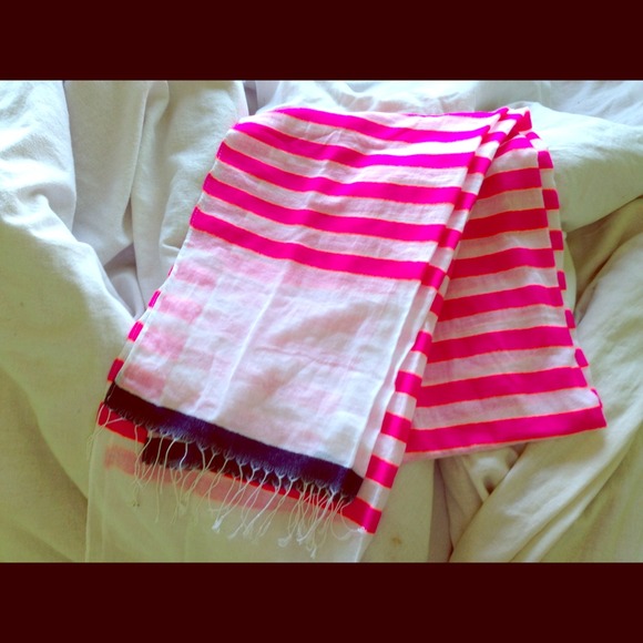 Scarf! - Picture 1 of 2