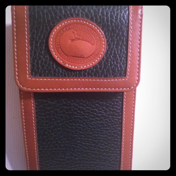 Dooney & Bourke Handbags - Vintage Dooney and Bourke bag