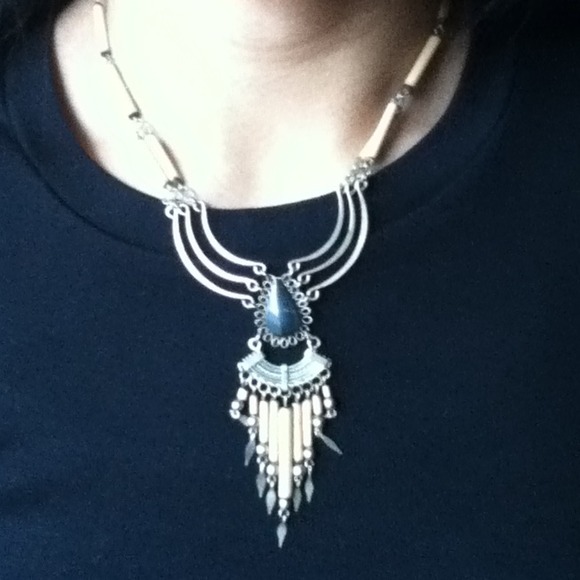 Straw and wire necklace