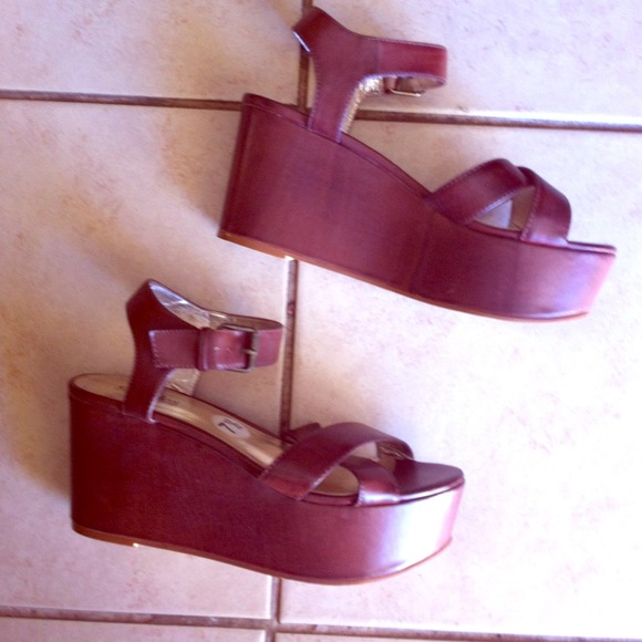 Charles by Charles David wedges