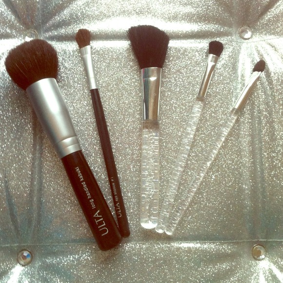 🚫SOLD IN A BUNDLE🚫Ulta Brush Set