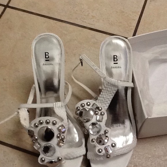 Bakers white wedge. Bundle for denisehylton