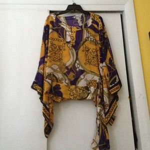 🌟Sold/bundled🌟Jennifer Lopez shirt