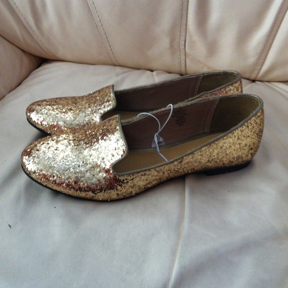 Mossimo Shoes - Nice gold shoes+ Dior cosmetic bag!