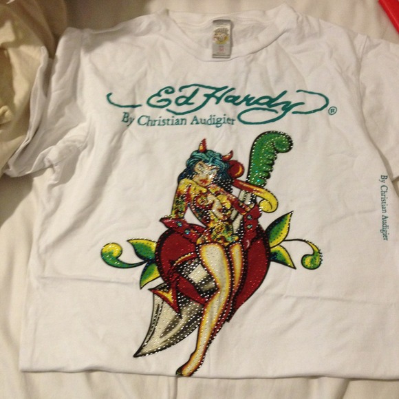 Traded 4  sylverarch Ed Hardy shirt for men size M