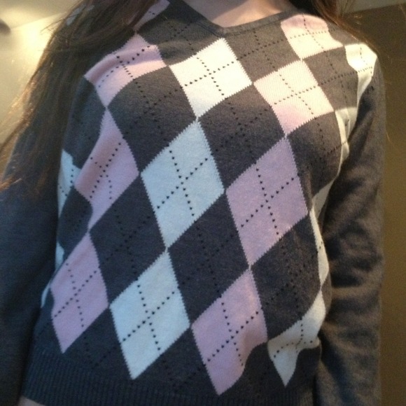 Cute sweater!!