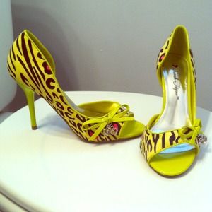 Lime green and black cheetah print heels