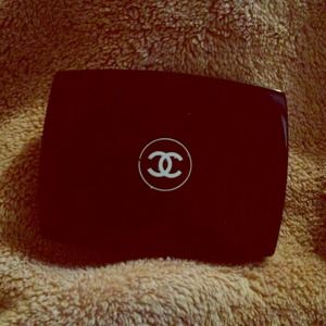 Chanel bronzer compact